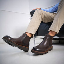 Carica l&#39;immagine nel visualizzatore di Gallery, Chelsea boot dark brown
