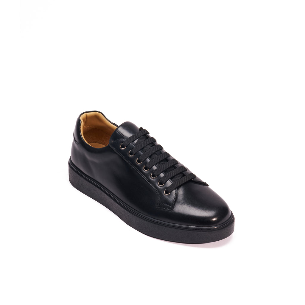 CLASSIC LACE-UP SNEAKER