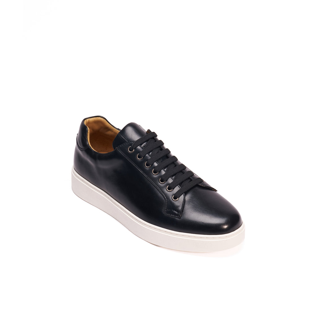 CLASSIC LACE-UP SNEAKER
