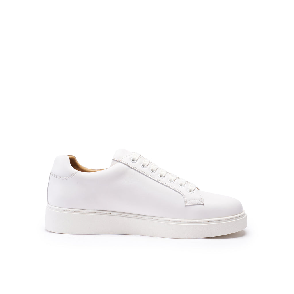 CLASSIC LACE-UP SNEAKER