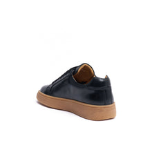 Carica l&#39;immagine nel visualizzatore di Gallery, Classic lace-up sneaker black
