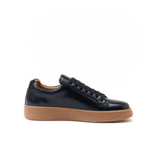 Carica l&#39;immagine nel visualizzatore di Gallery, Classic lace-up sneaker black
