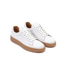 Carica l&#39;immagine nel visualizzatore di Gallery, Classic lace-up sneaker white
