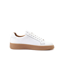 Carica l&#39;immagine nel visualizzatore di Gallery, Classic lace-up sneaker white
