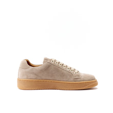 Load image into Gallery viewer, Classic lace-up sneaker taupe
