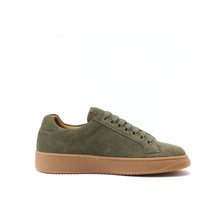 Load image into Gallery viewer, Classic lace-up sneaker green tea

