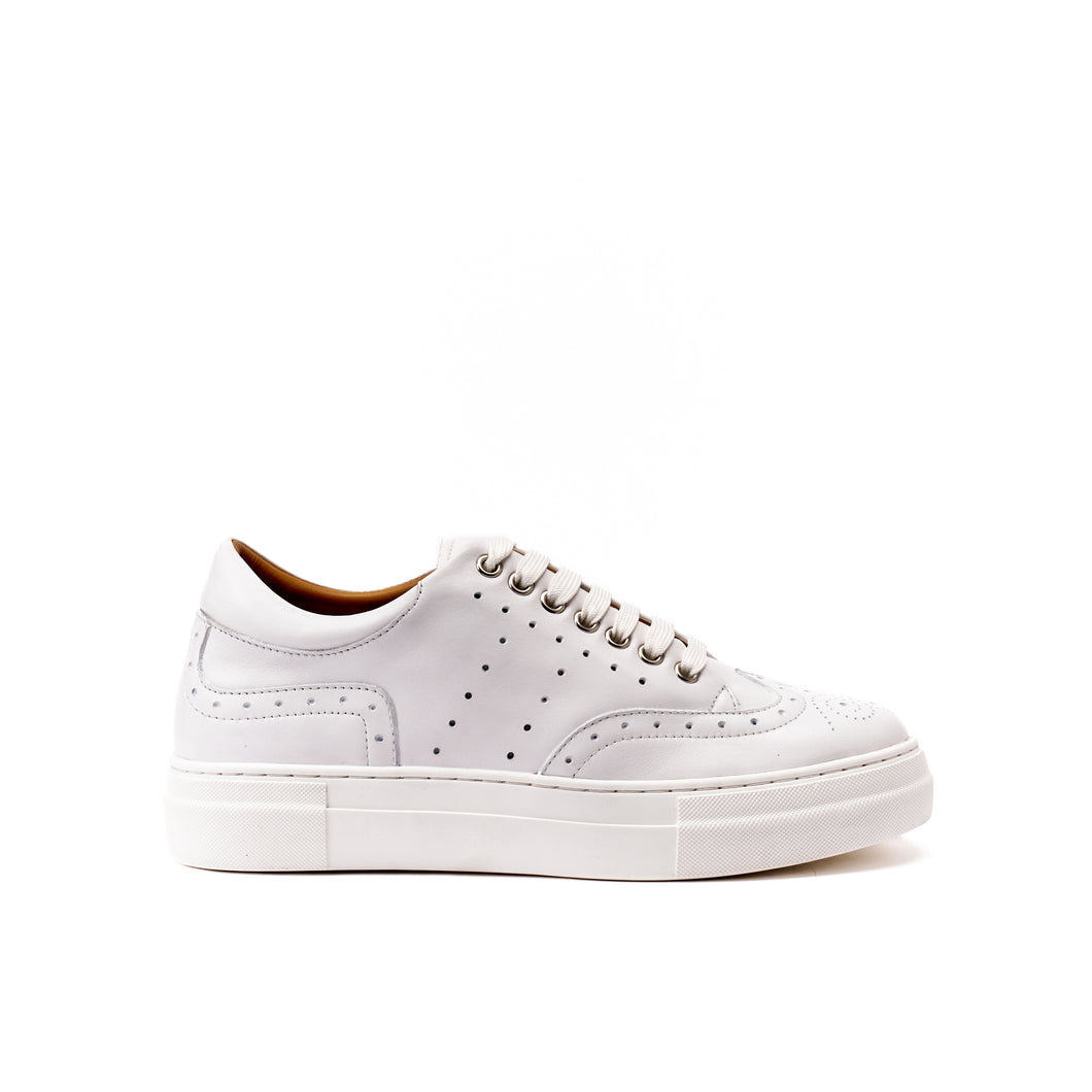 Wing tip sneaker white