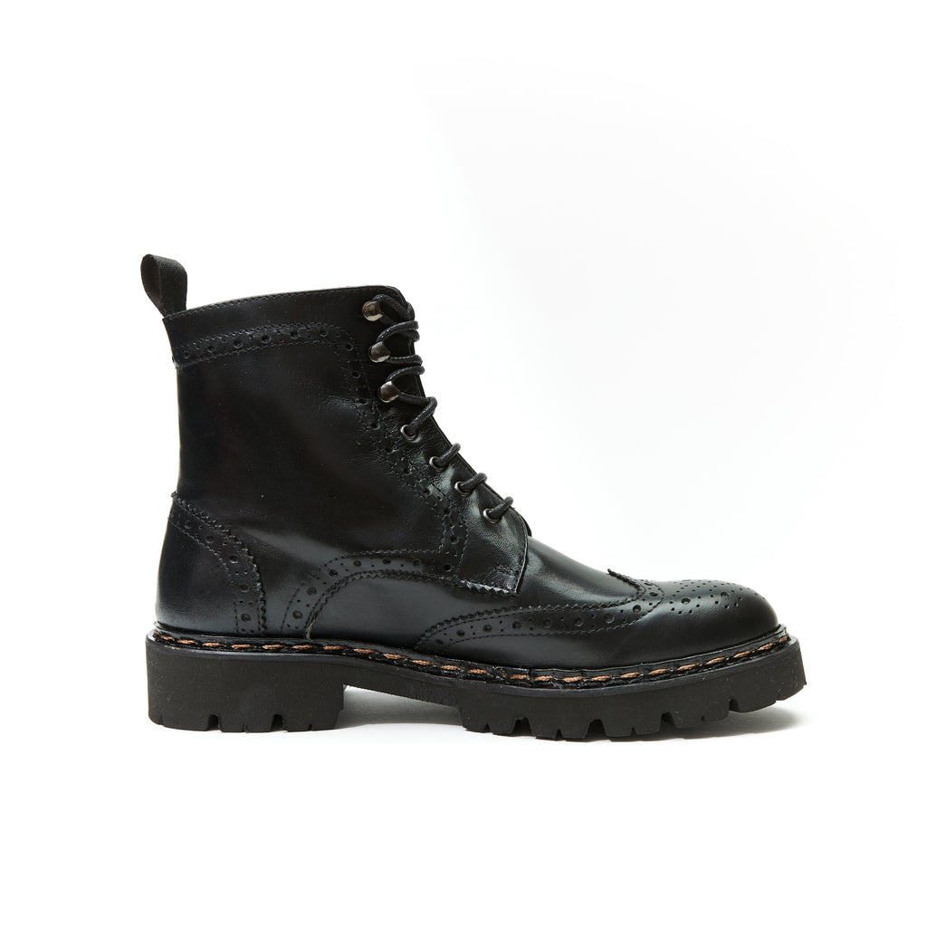 WING TIP DERBY BOOT BLACK