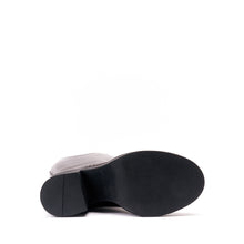 Charger l&#39;image dans la galerie, Heeled high tubular boot dark brown
