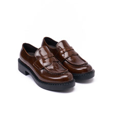 Load image into Gallery viewer, Penny loafer brown
