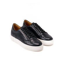 Load image into Gallery viewer, Wing tip sneaker black
