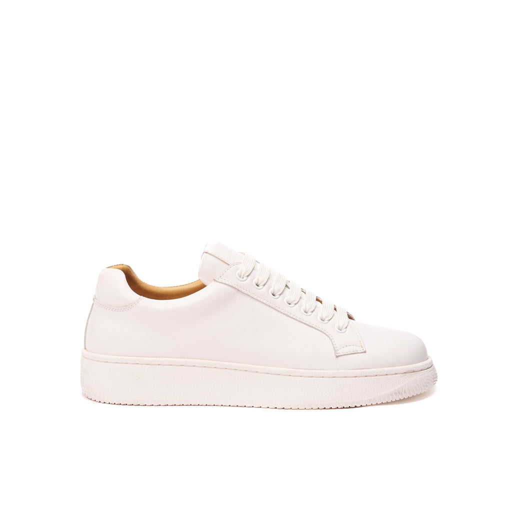CLASSIC LACE-UP SNEAKER