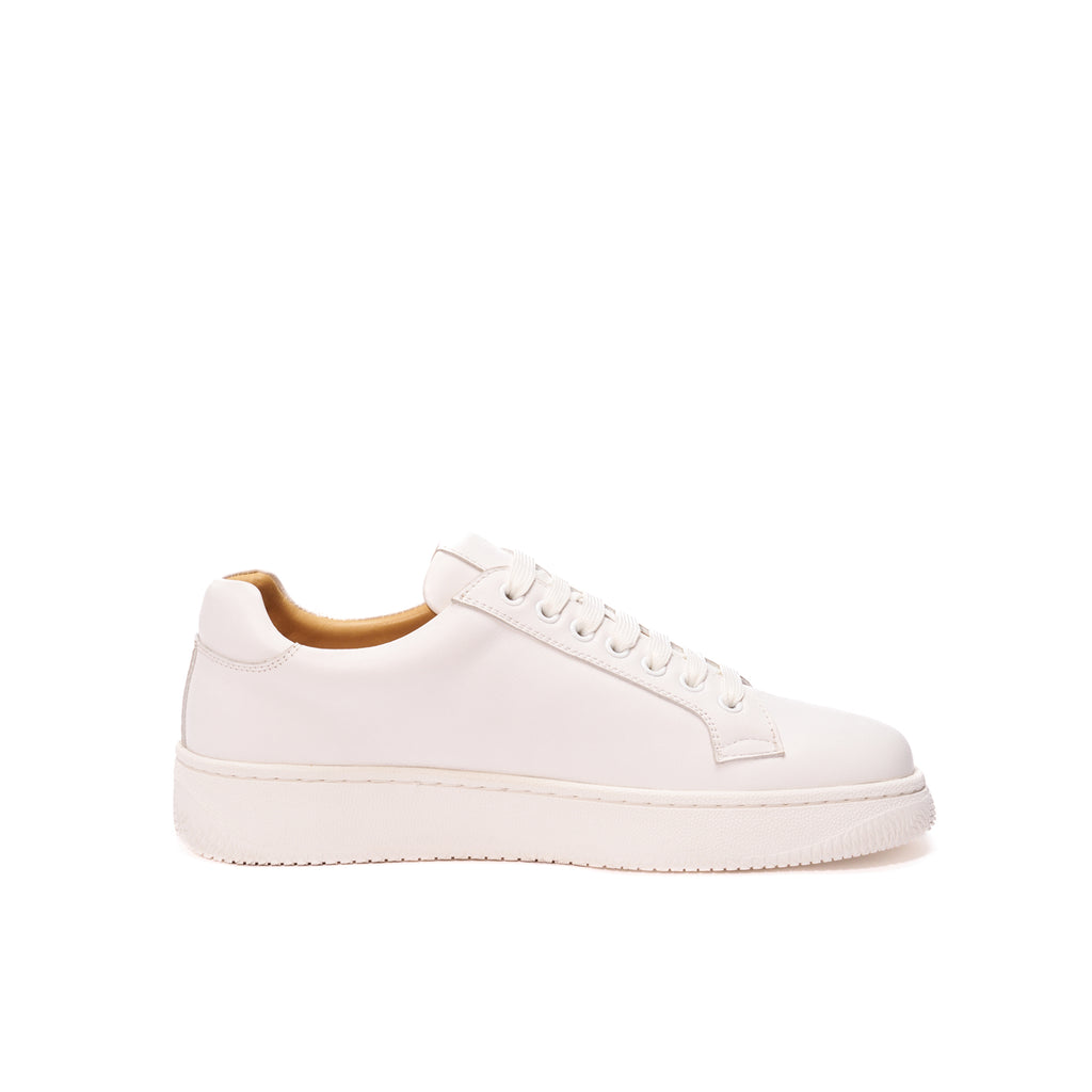 CLASSIC LACE-UP SNEAKER