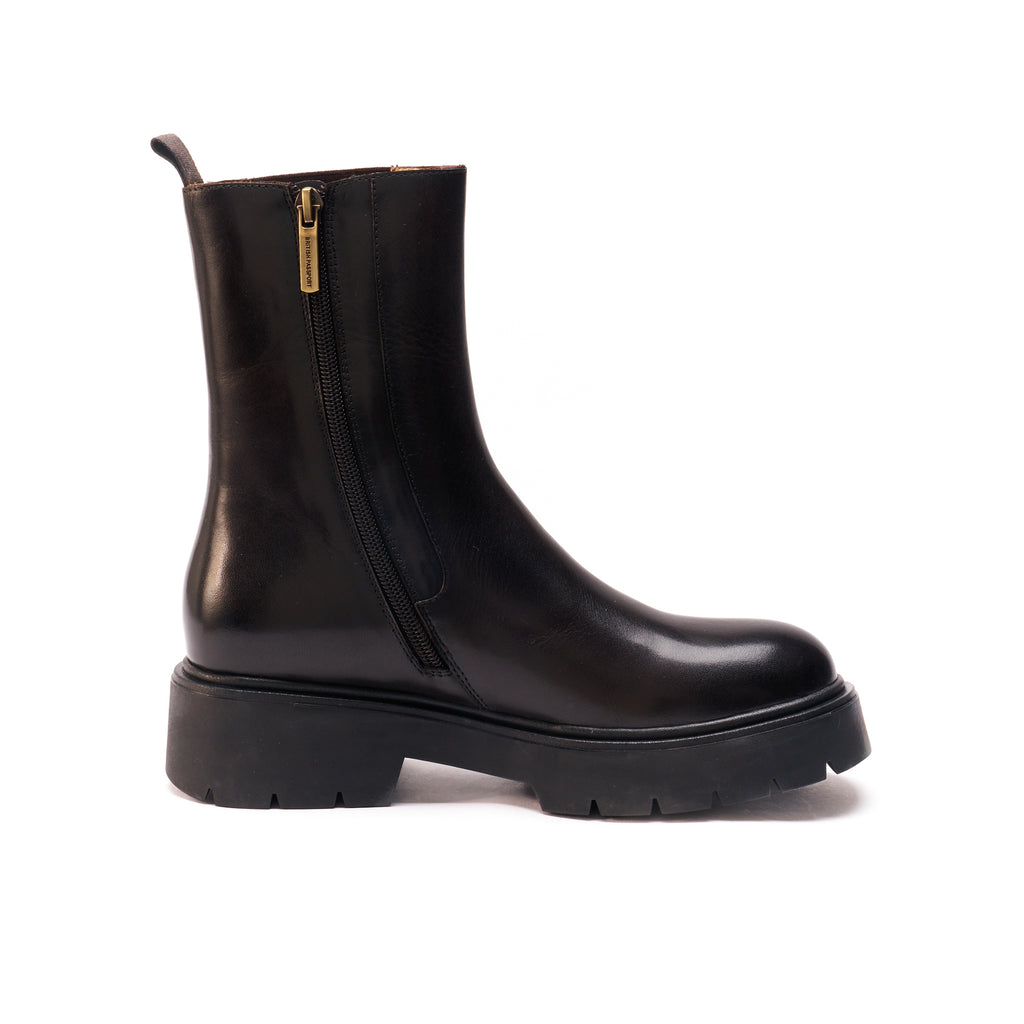 CHELSEA BOOT
