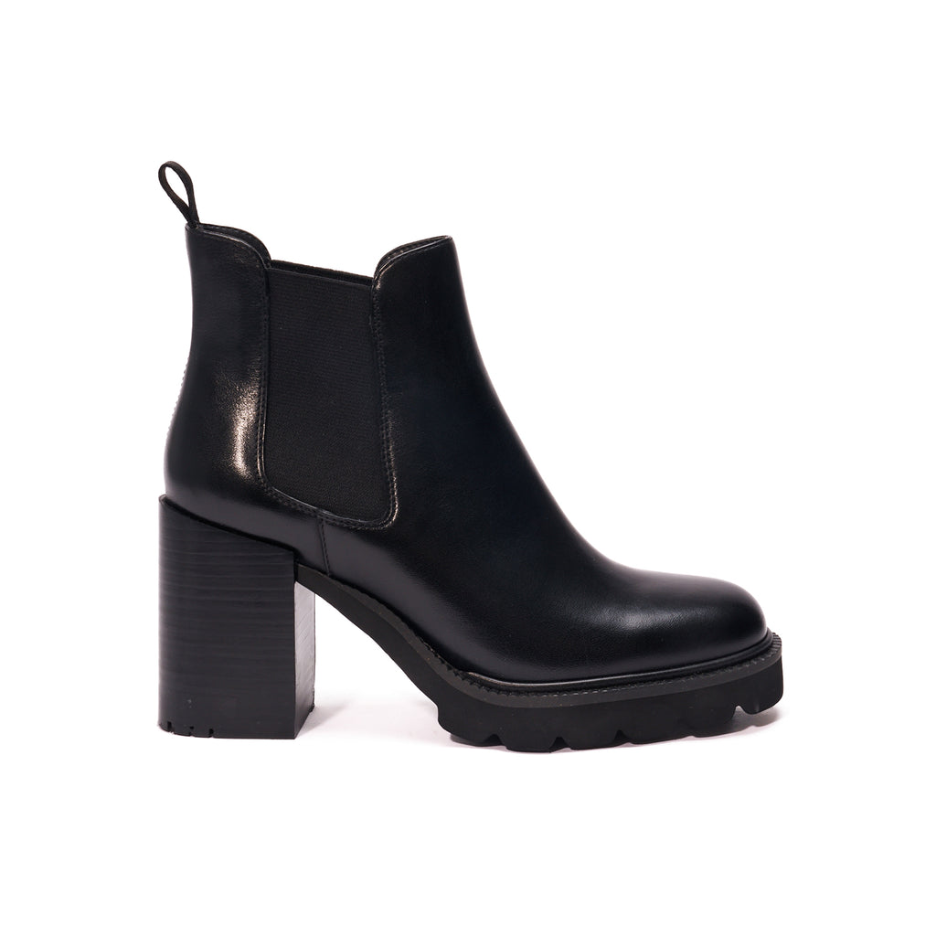 HEELED CHELSEA BOOT
