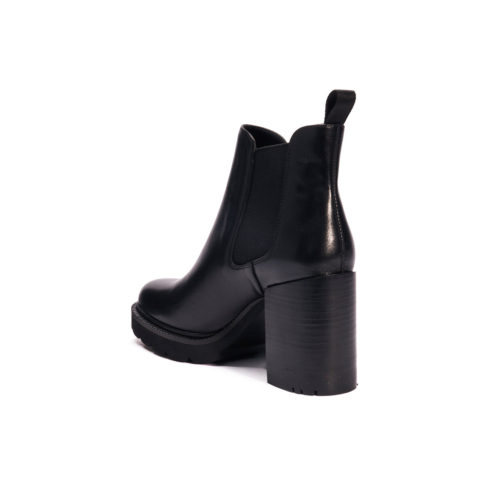 HEELED CHELSEA BOOT