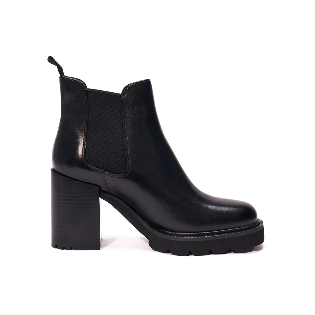 HEELED CHELSEA BOOT