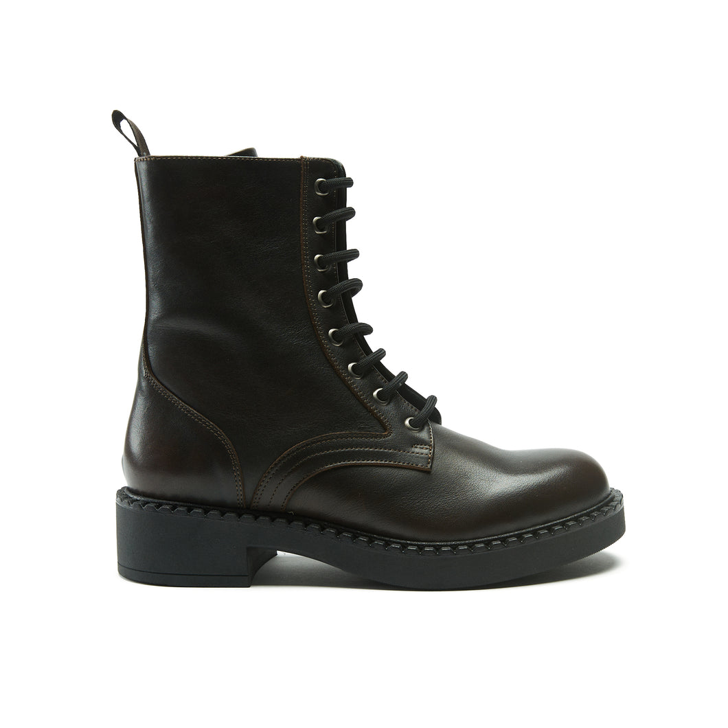 Derby lace-up boot dark brown