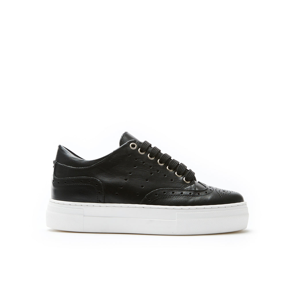 WING TIP SNEAKER BLACK