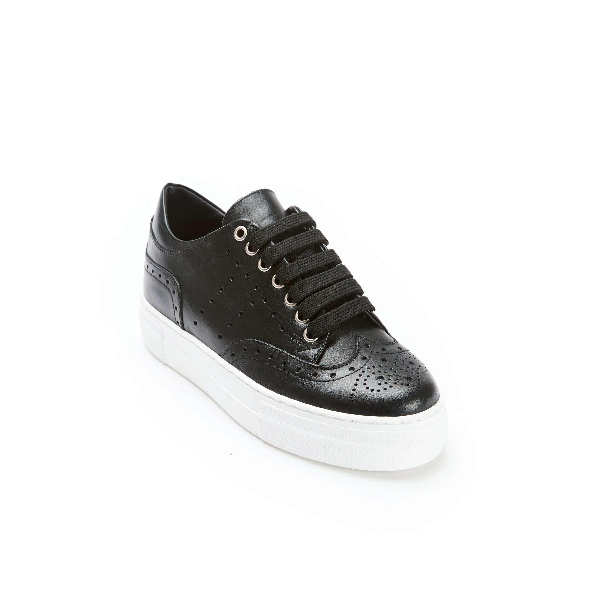WING TIP SNEAKER BLACK