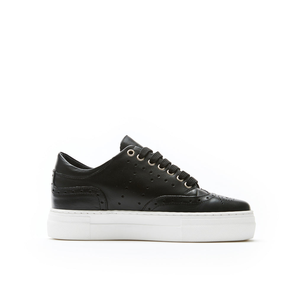 WING TIP SNEAKER BLACK