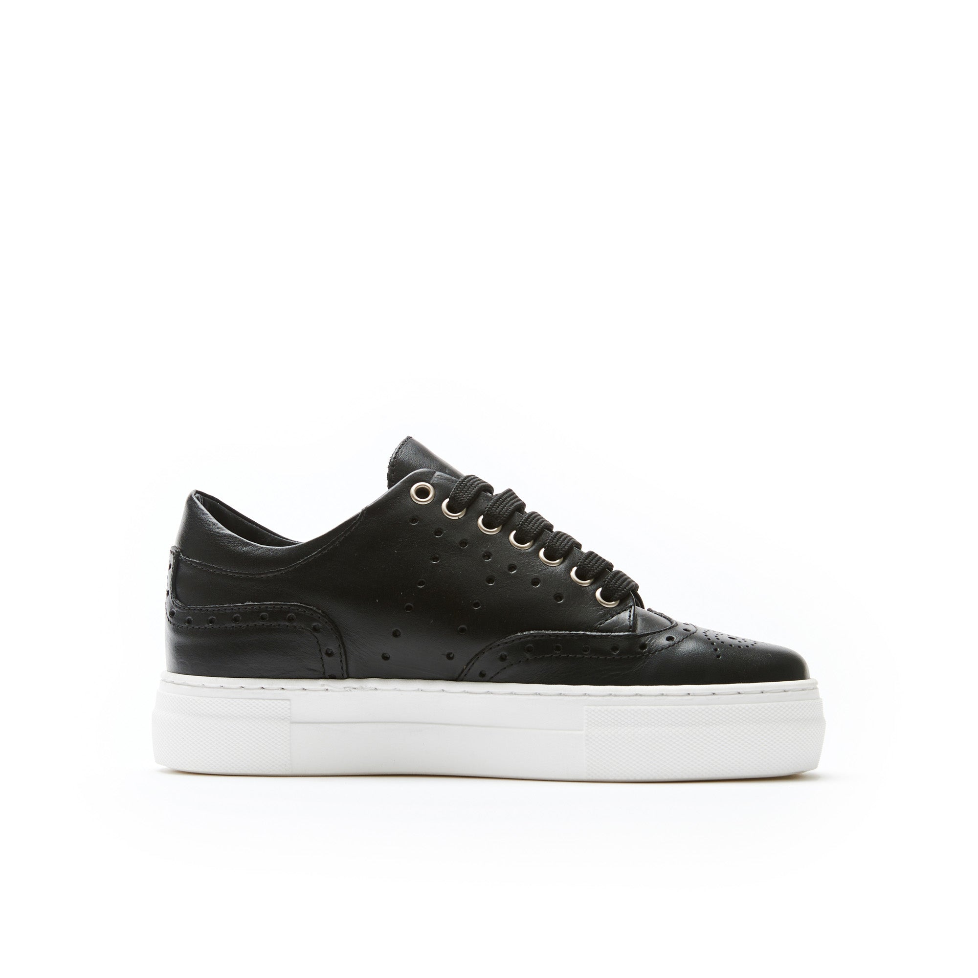 WING TIP SNEAKER BLACK