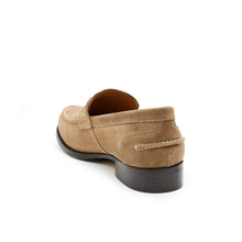 Load image into Gallery viewer, Penny loafer taupe
