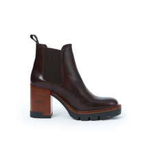 Load image into Gallery viewer, Heeled chelsea boot dark brown
